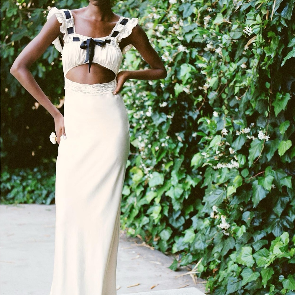 Zara oyster white cut out night style dress SOLD OUT